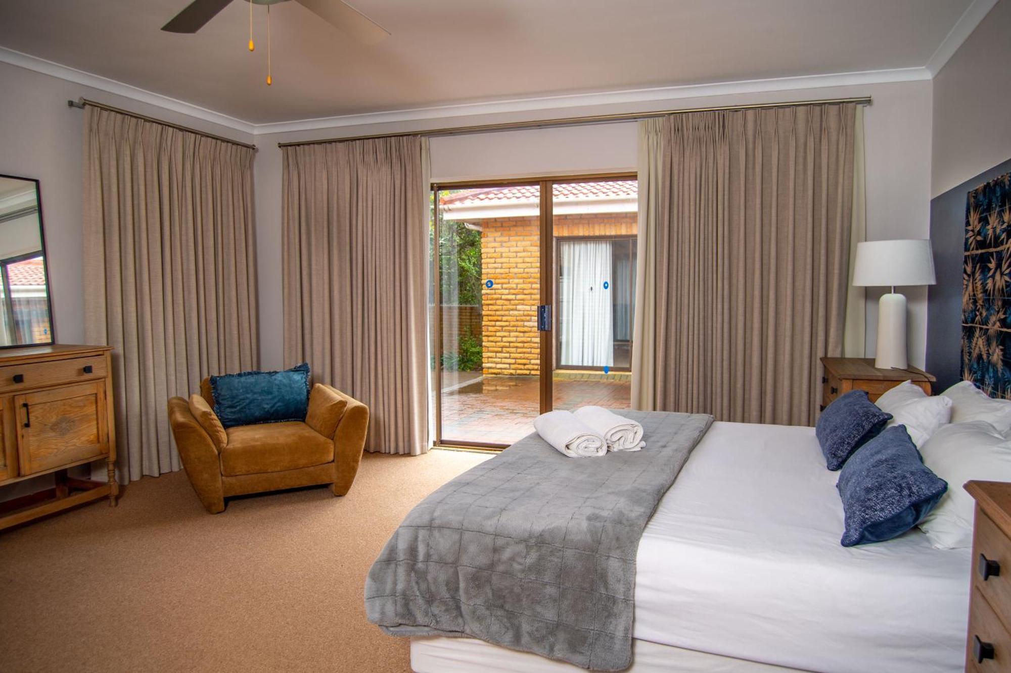 Great White Accommodation Kleinbaai Номер фото