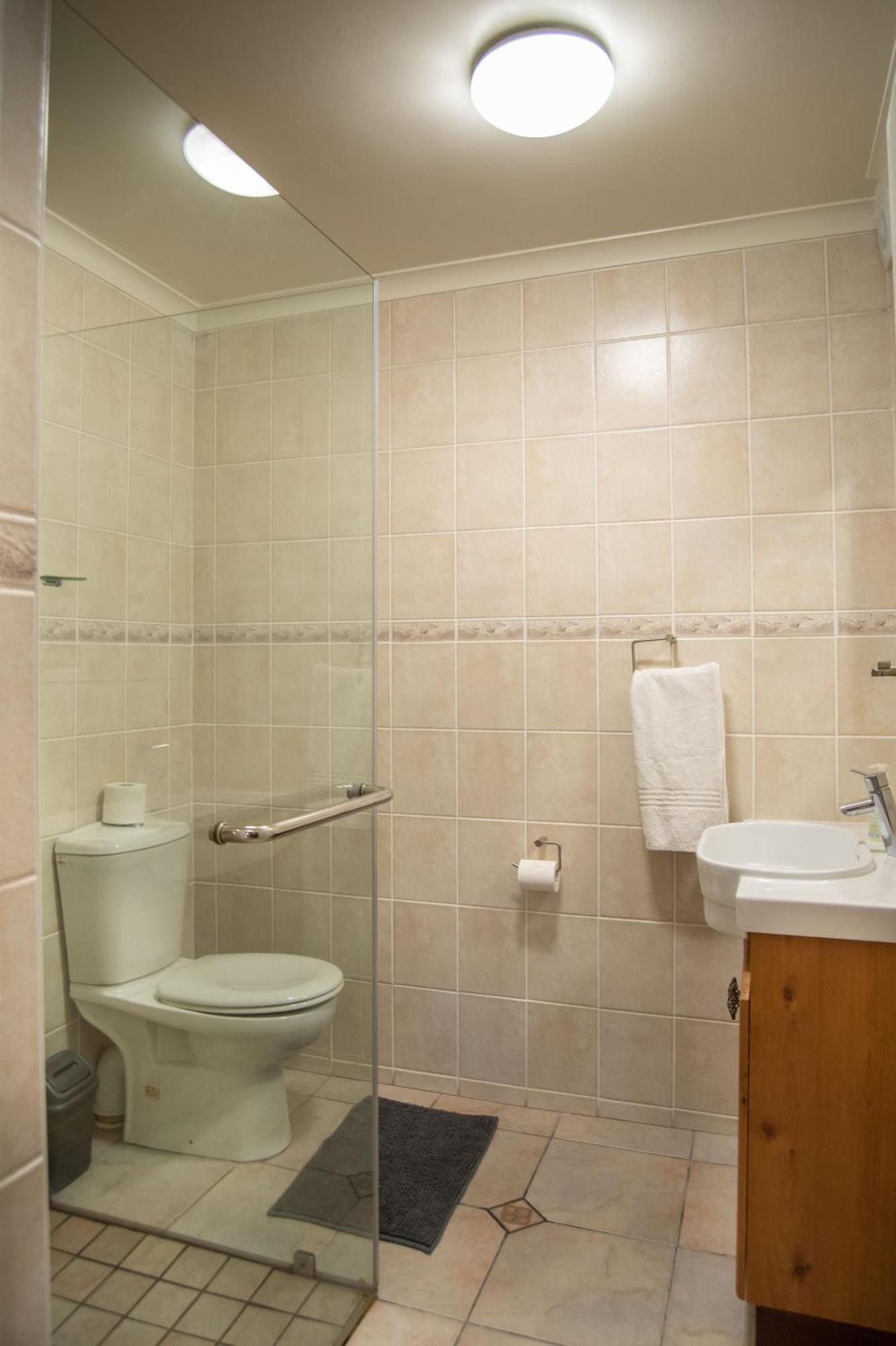 Great White Accommodation Kleinbaai Экстерьер фото